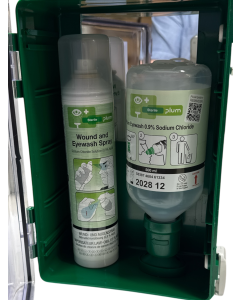 Øjenskyllestation støvtæt med 2 x 500 ml øjenskyl PLUM (Dansk produceret)  - med spejl udløber 12 -2028